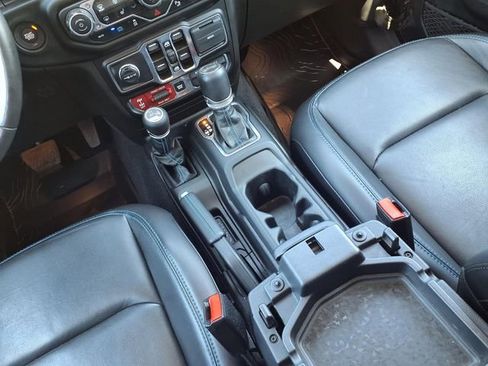 Used 2023 Jeep Wrangler Unlimited Rubicon 4xe w/ Safety Group AWD/4WD image 11