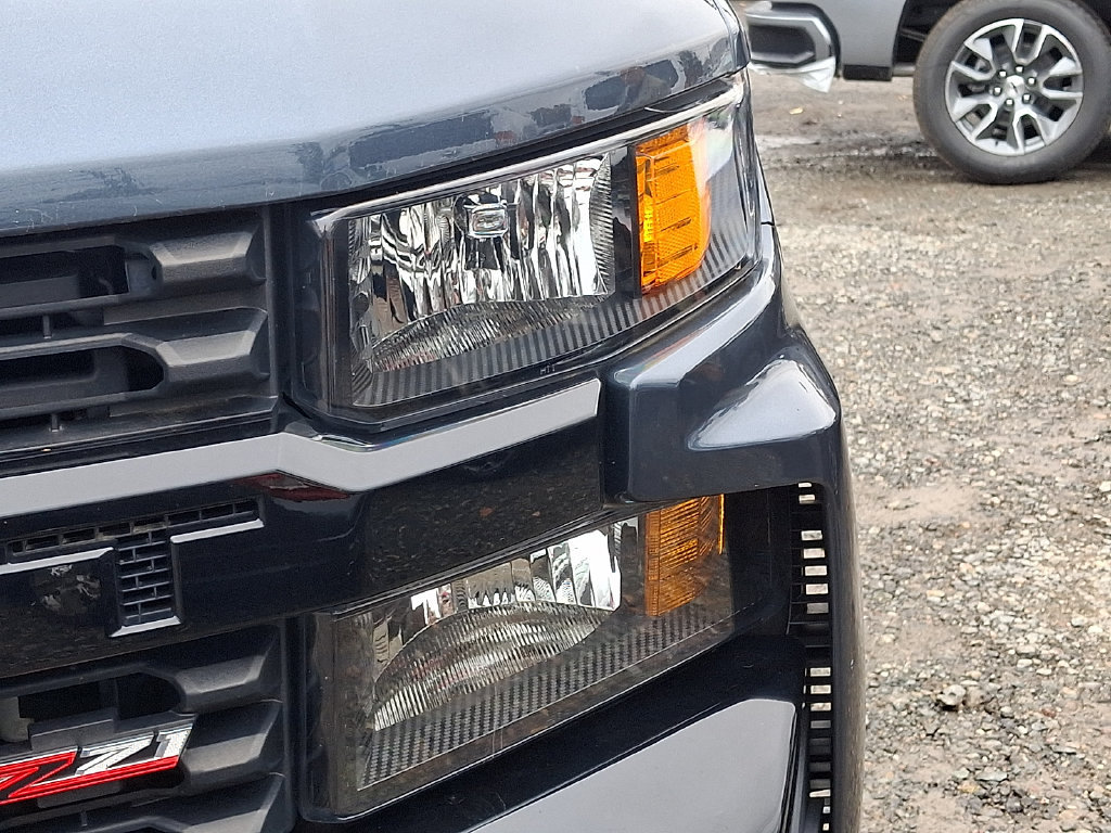 Used 2021 Chevrolet Silverado 1500 Custom Trail Boss AWD/4WD image 36
