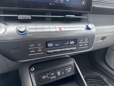 Used 2024 Hyundai Kona Limited image 13