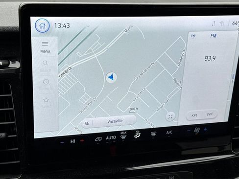 Used 2023 Ford Transit 350 XLT image 27