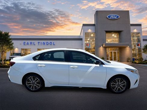 Used 2023 Kia Forte GT-Line w/ GT-Line Premium Package FWD image 10