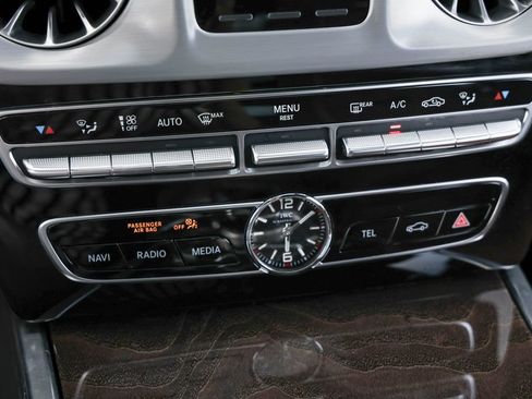 Used 2021 Mercedes-Benz G 63 AMG 4MATIC w/ G Manufaktur Interior Package image 11