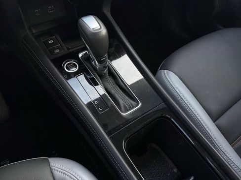 Used 2021 Nissan Kicks SR w/ SR Premium Package FWD image 19