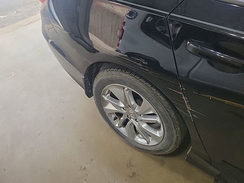 Used 2018 Honda Accord LX image 11