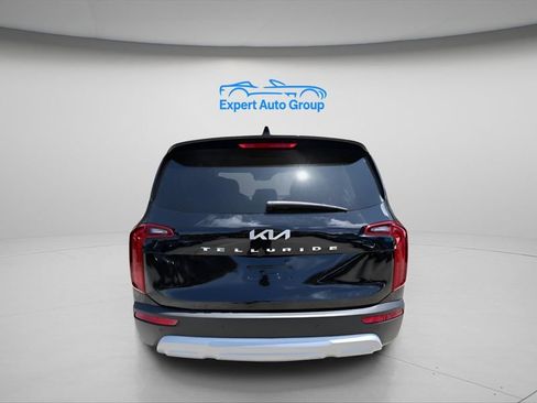 Used 2022 Kia Telluride LX FWD image 9