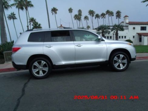 Used 2011 Toyota Highlander Limited image 4