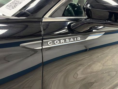 Used 2022 Lincoln Corsair AWD w/ Premium Package image 42
