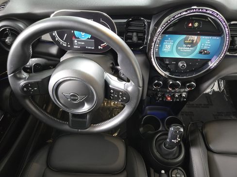 Used 2022 MINI Cooper S image 19