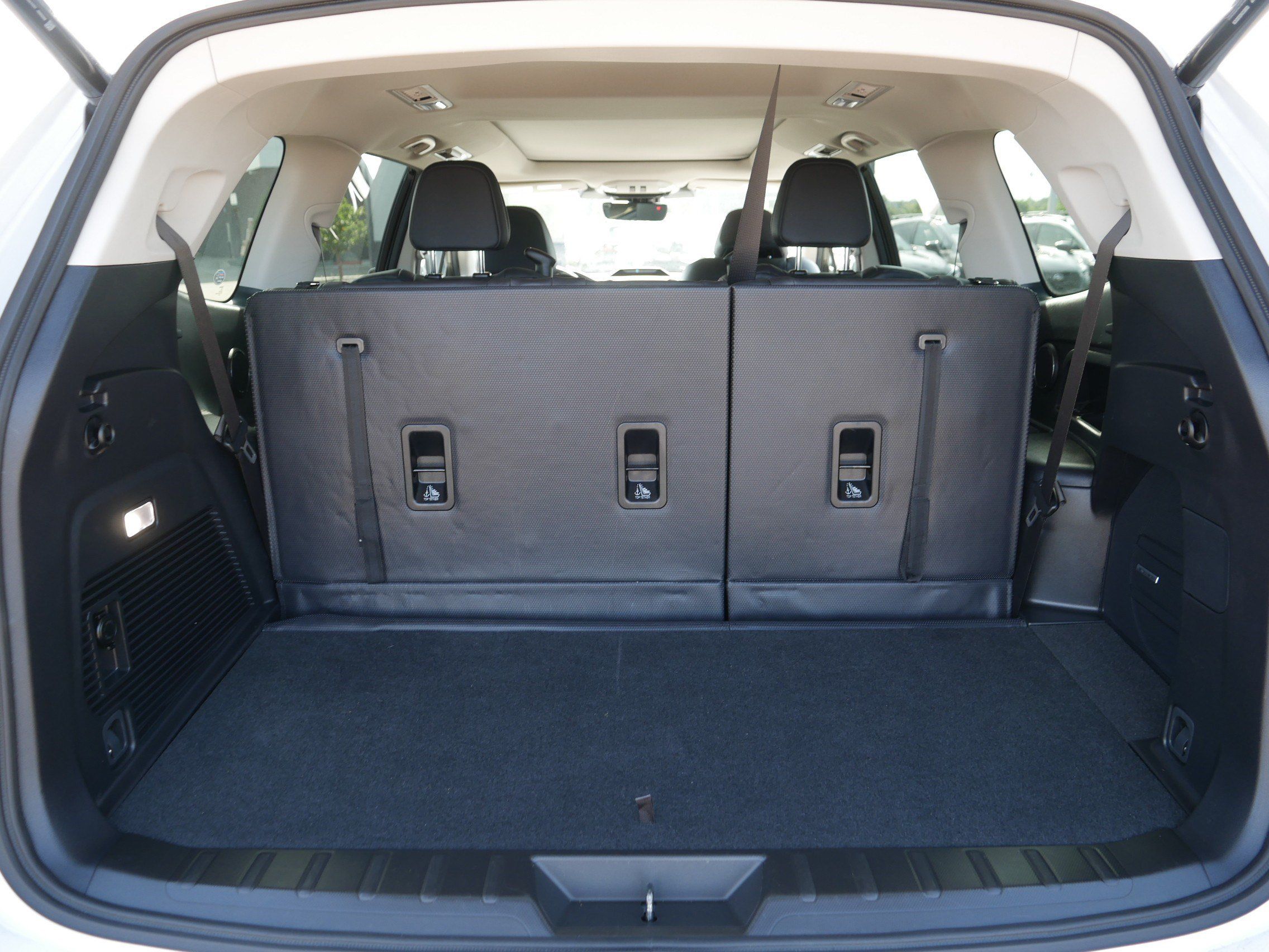 Certified 2025 Subaru Ascent Bronze Edition AWD/4WD image 18