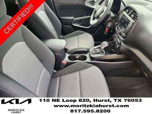 Certified 2025 Kia Soul LX w/ LX Technology Package FWD image 19