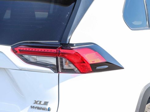 Certified 2023 Toyota RAV4 XLE AWD/4WD image 8
