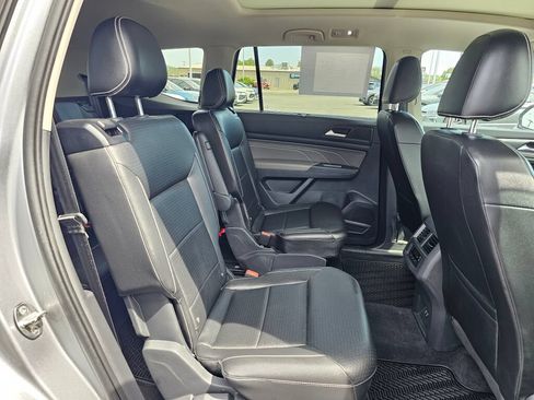 Used 2022 Volkswagen Atlas SEL R-Line AWD/4WD image 13