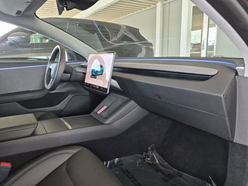 Used 2025 Tesla Model 3 Long Range RWD image 23