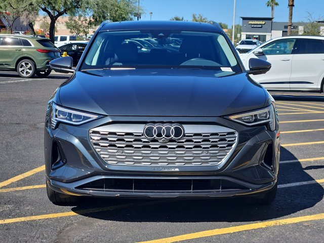 Used 2024 Audi Q8 e-tron Premium Plus w/ Premium Plus Package AWD/4WD image 2