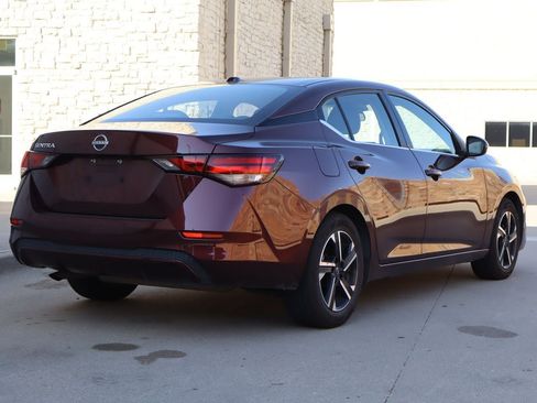 Used 2025 Nissan Sentra SV FWD image 3
