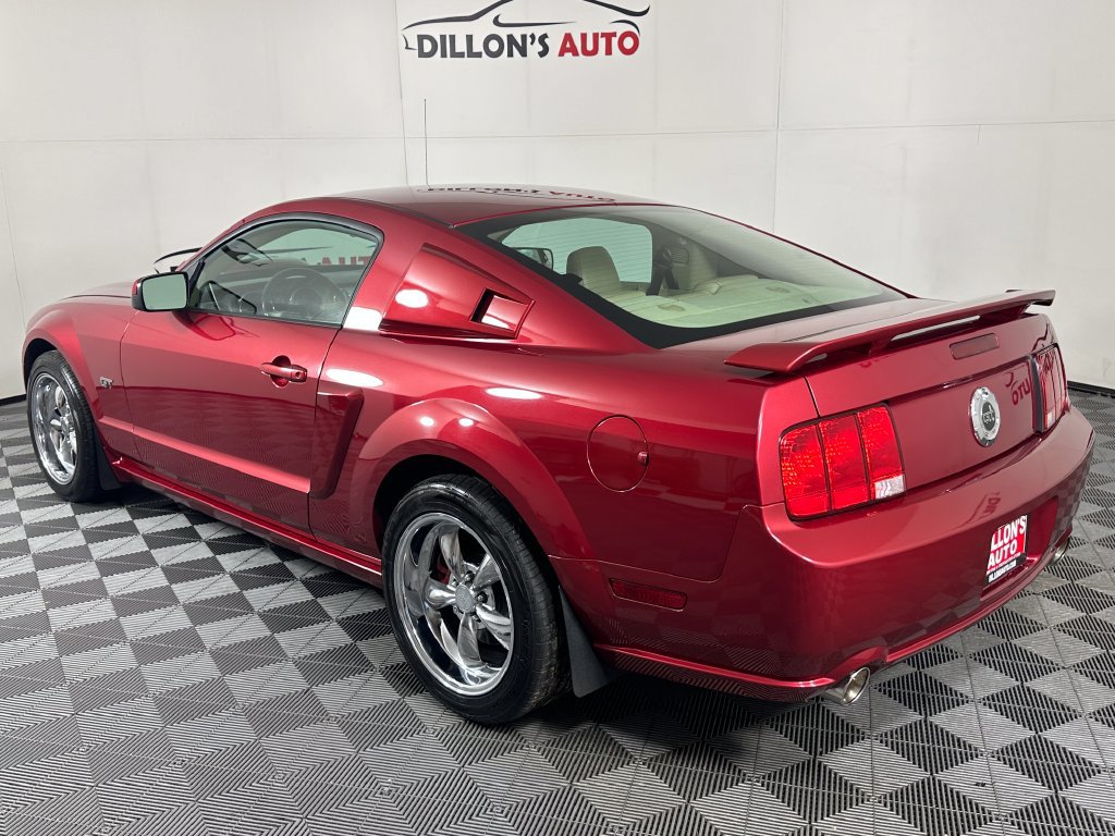 Used 2007 Ford Mustang GT RWD image 4