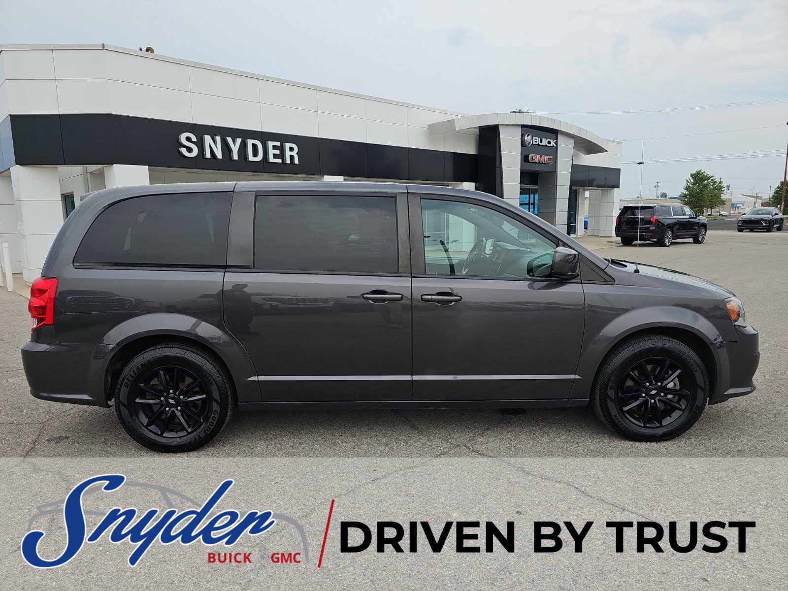 Used 2020 Dodge Grand Caravan GT FWD image 27