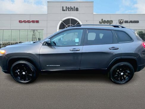 Used 2022 Jeep Cherokee Latitude Lux w/ Sun & Sound Group image 3