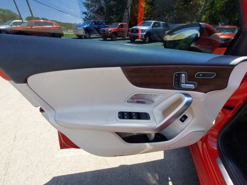 Used 2019 Mercedes-Benz A 220 4MATIC image 8