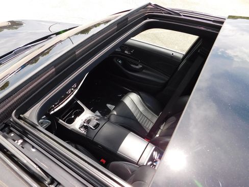 Used 2020 Mercedes-Benz S 560 4MATIC Sedan image 10