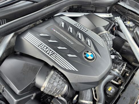 Used 2022 BMW X5 M50i AWD/4WD image 18