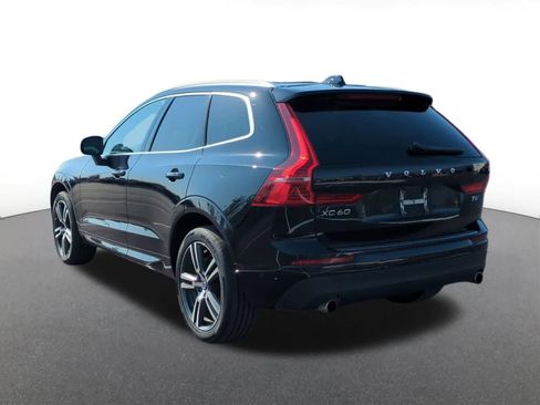 Used 2019 Volvo XC60 T6 Momentum w/ Premium Package AWD/4WD image 4