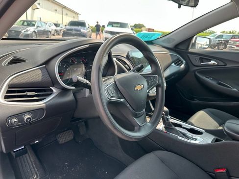 Used 2024 Chevrolet Malibu LT FWD image 12