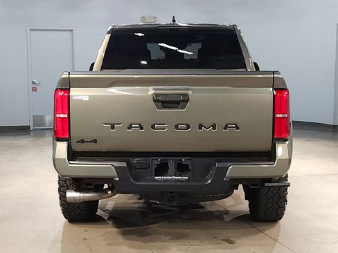 Used 2025 Toyota Tacoma TRD Sport AWD/4WD image 6