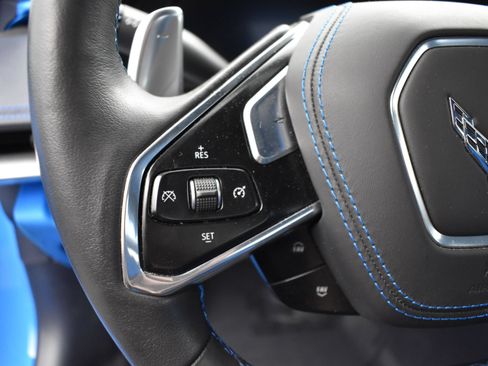 Used 2022 Chevrolet Corvette Stingray Premium Conv w/ Z51 Performance Package RWD image 8