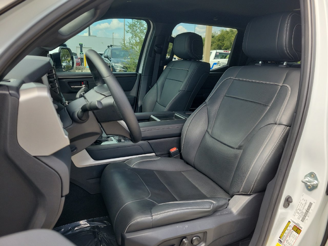 Used 2026 Toyota Tundra Limited AWD/4WD image 16