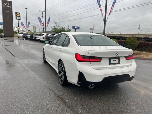 Used 2025 BMW 330i Sedan w/ M Sport Package RWD image 9