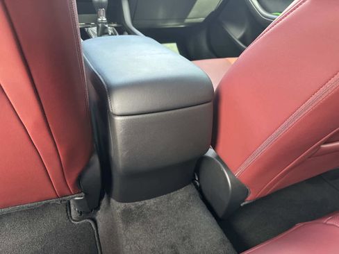 Used 2025 MAZDA MAZDA3 2.5 S Hatchback w/ Premium Pkg image 17