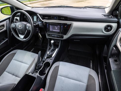 Used 2018 Toyota Corolla LE FWD image 24