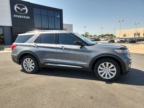 Used 2023 Ford Explorer Limited w/ Limited Technology Package RWD image 8