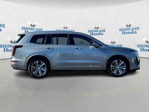 Used 2025 Cadillac XT6 Premium Luxury image 9