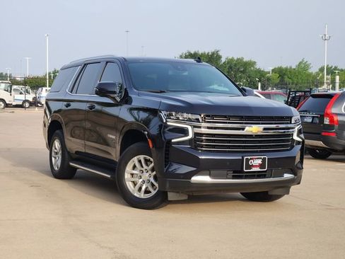 Used 2023 Chevrolet Tahoe LT w/ Luxury Package AWD/4WD image 2