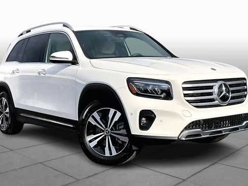 Certified 2025 Mercedes-Benz GLB 250 image 2