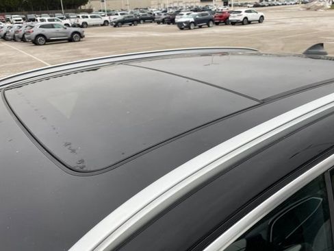 Used 2021 BMW X3 xDrive30e image 7