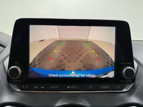 Used 2020 Nissan Sentra SV image 23