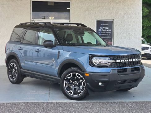 New 2025 Ford Bronco Sport Outer Banks w/ Outer Banks Tech Package+ image 1