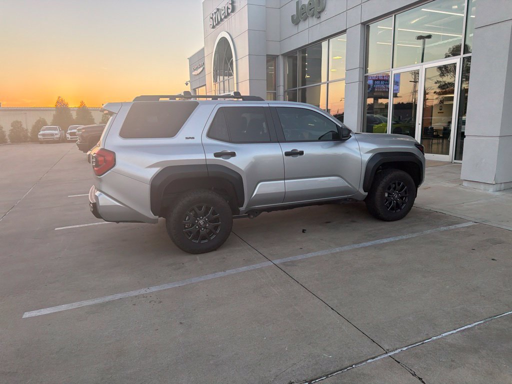 Used 2025 Toyota 4Runner SR5 AWD/4WD image 20