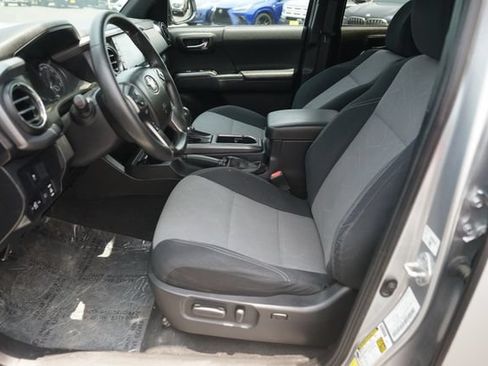 Used 2023 Toyota Tacoma TRD Sport AWD/4WD image 9