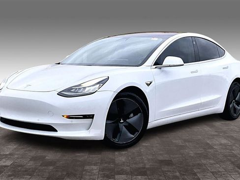 Used 2018 Tesla Model 3 Long Range image 2