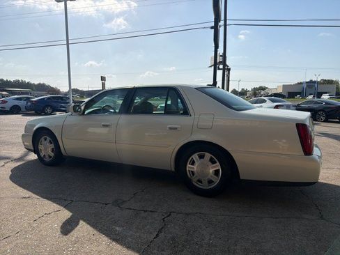 Used 2005 Cadillac De Ville w/ Equipment Group FWD image 7