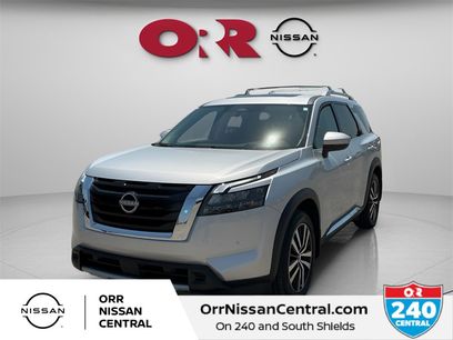 Used 2025 Nissan Pathfinder Platinum w/ Cargo Package