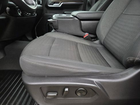 Used 2024 Chevrolet Silverado 1500 LT image 14