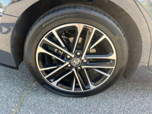 Used 2025 Toyota Camry XLE image 27