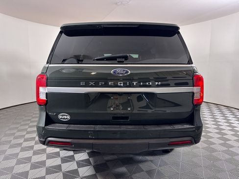 Used 2022 Ford Expedition XLT image 12