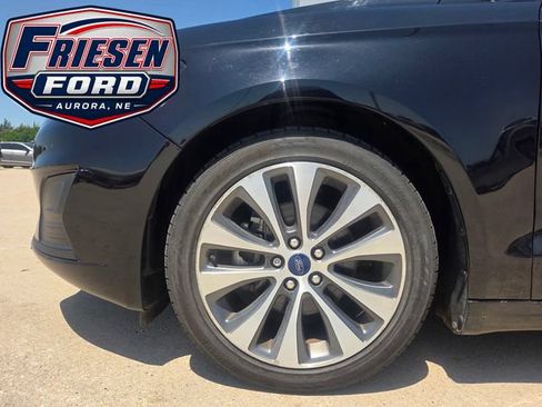 Used 2019 Ford Fusion SE AWD/4WD image 8