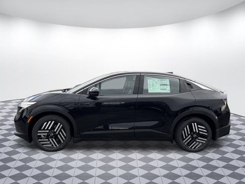 New 2026 Nissan Leaf Platinum+ w/ Floor Mat Package (SV+) FWD image 4